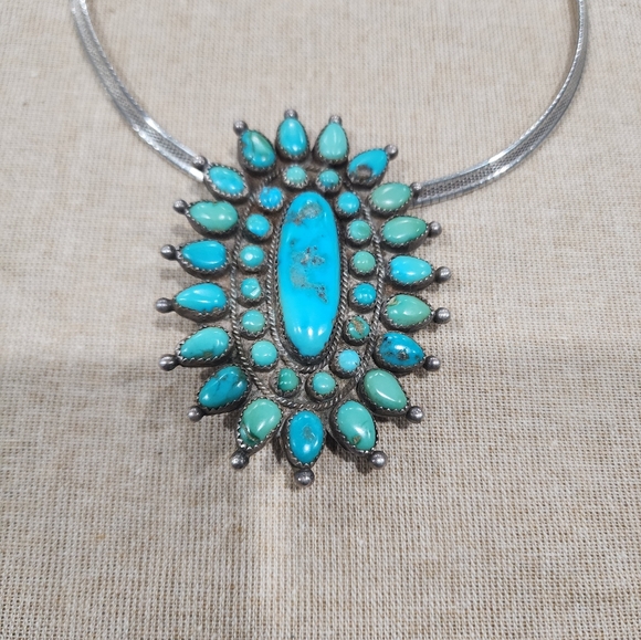 Blue and Silver Turquoise Necklace with Floral Design. Native Made/Signed - Picture 10 of 16